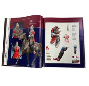 "Отличные храбростью. Собственный его императорского величества конвой. 1829–1917" подарочное издание - разворот с фото обмундирования