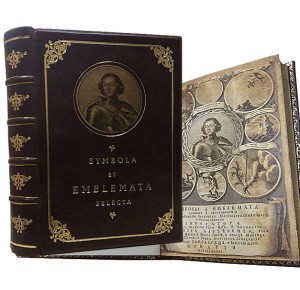 Symbola et Emblemata подарочная книга в кожаном переплете