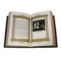 Разворот подарочной книги "Михаил. Великие имена"