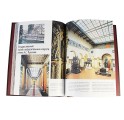 Разворот подарочной книги "Москва"