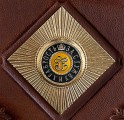 "Символы и ордена Российской империи" подарочное издание - увеличенный элемент дизайна
