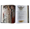 "Всеобщая история менеджмента" подарочная книга - разворот книги с фото